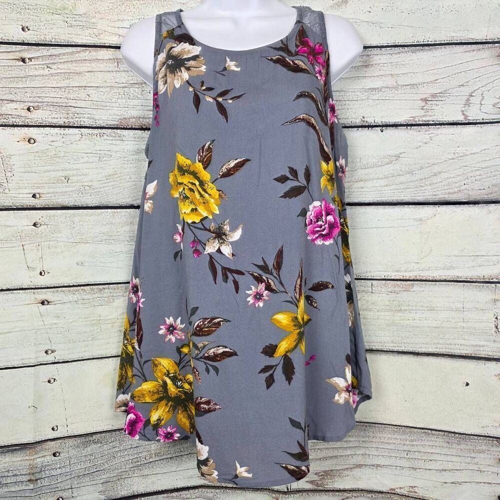 Gypsies & Moondust L Gray Floral Lace Back Tank